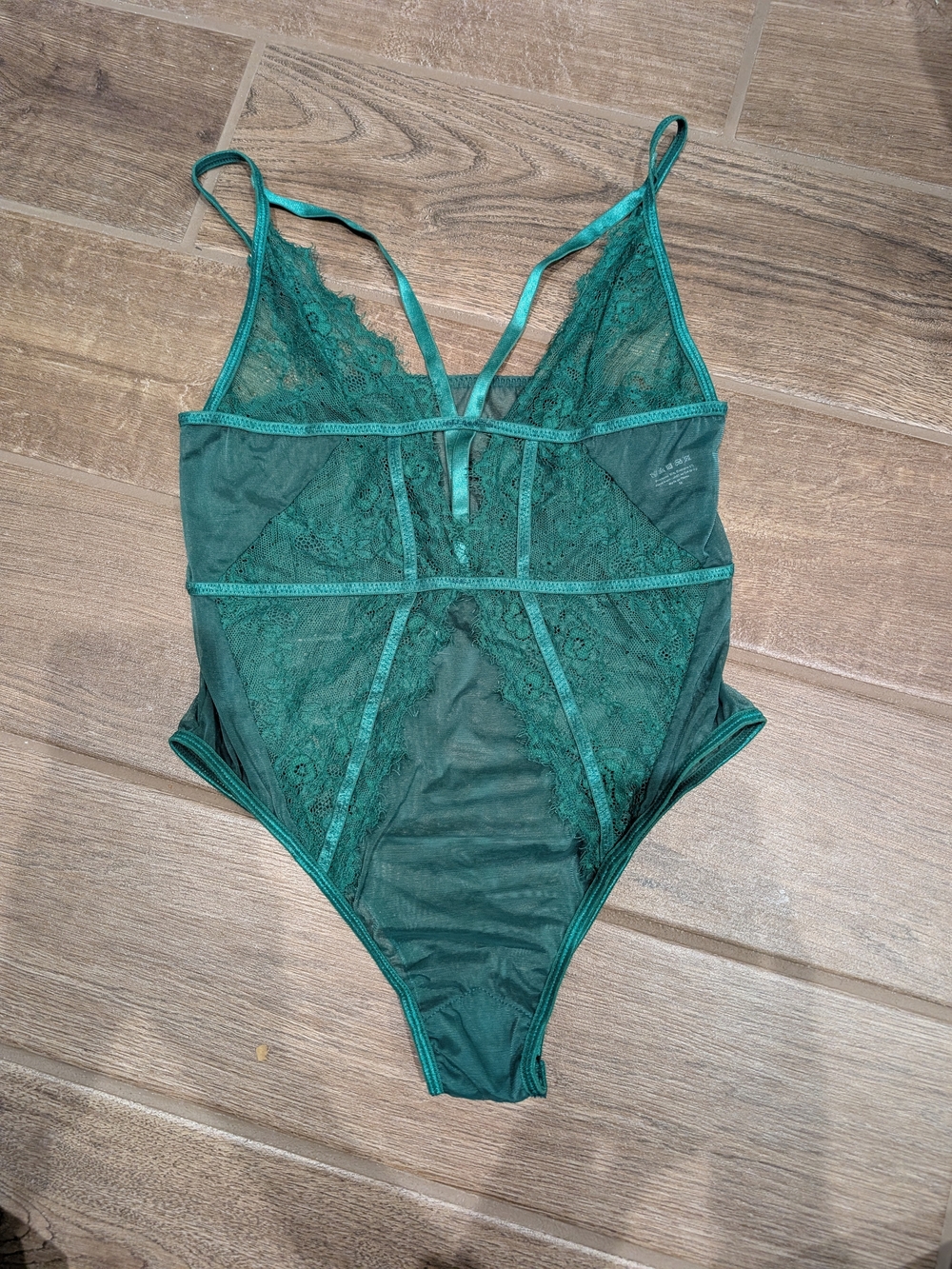 Mentionables Green Lace V-Neck Bodysuit Women's Intimates